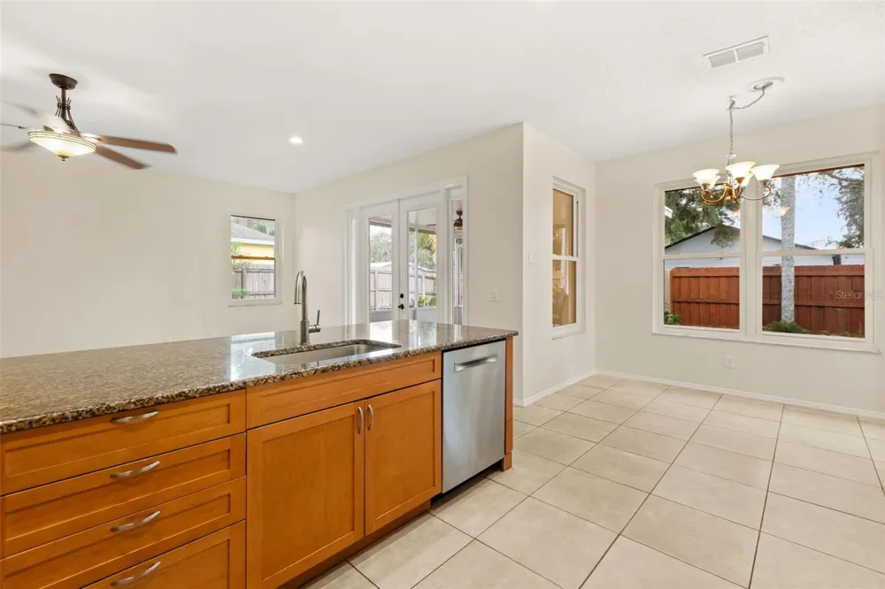 425 CARRIAGE WAY COURT Oviedo, FL 32765