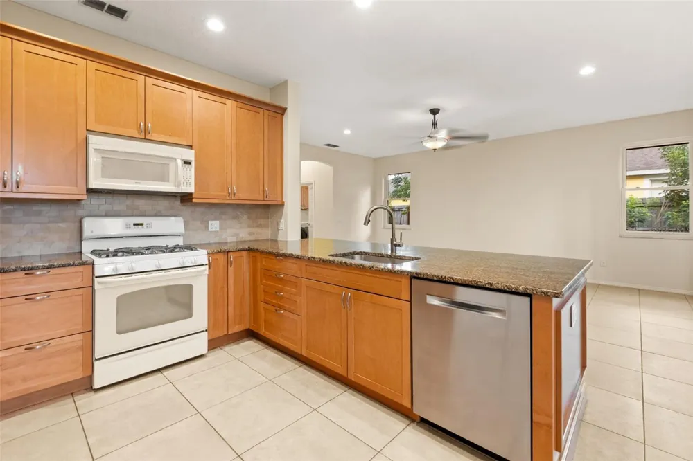 425 CARRIAGE WAY COURT Oviedo, FL 32765