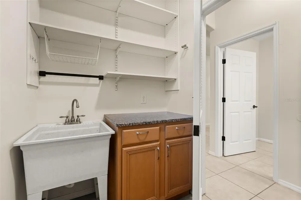 425 CARRIAGE WAY COURT Oviedo, FL 32765