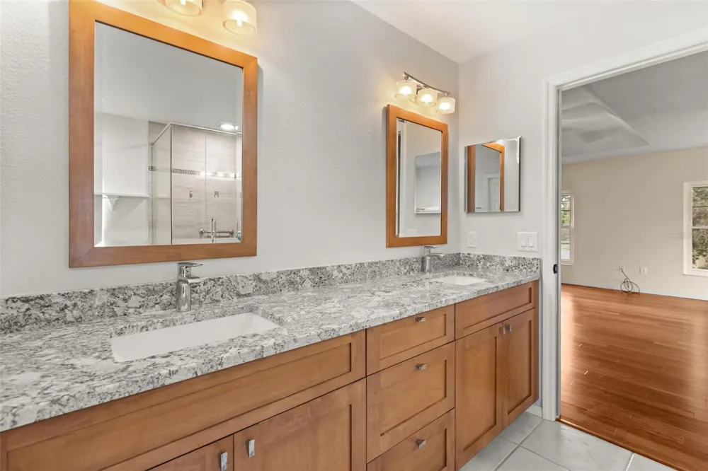 425 CARRIAGE WAY COURT Oviedo, FL 32765