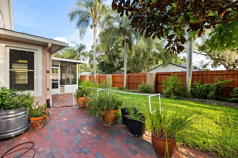 425 CARRIAGE WAY COURT Oviedo, FL 32765