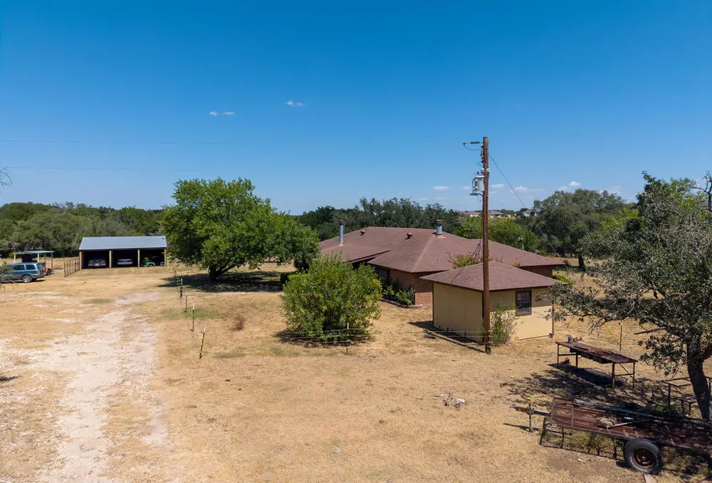 306 RR #1869 Liberty Hill, TX 78642