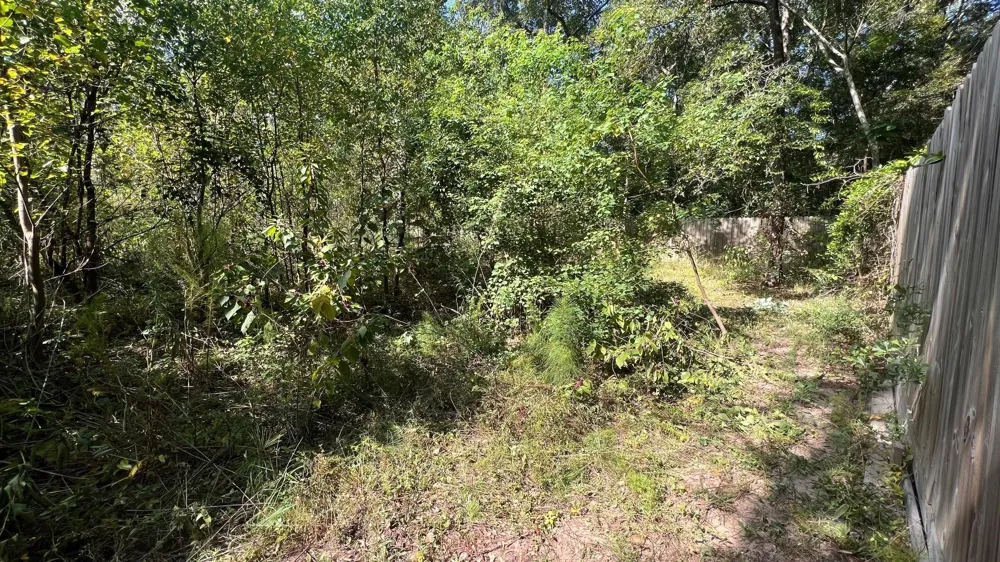 1112 Columbia River Rd Conroe, TX 77316