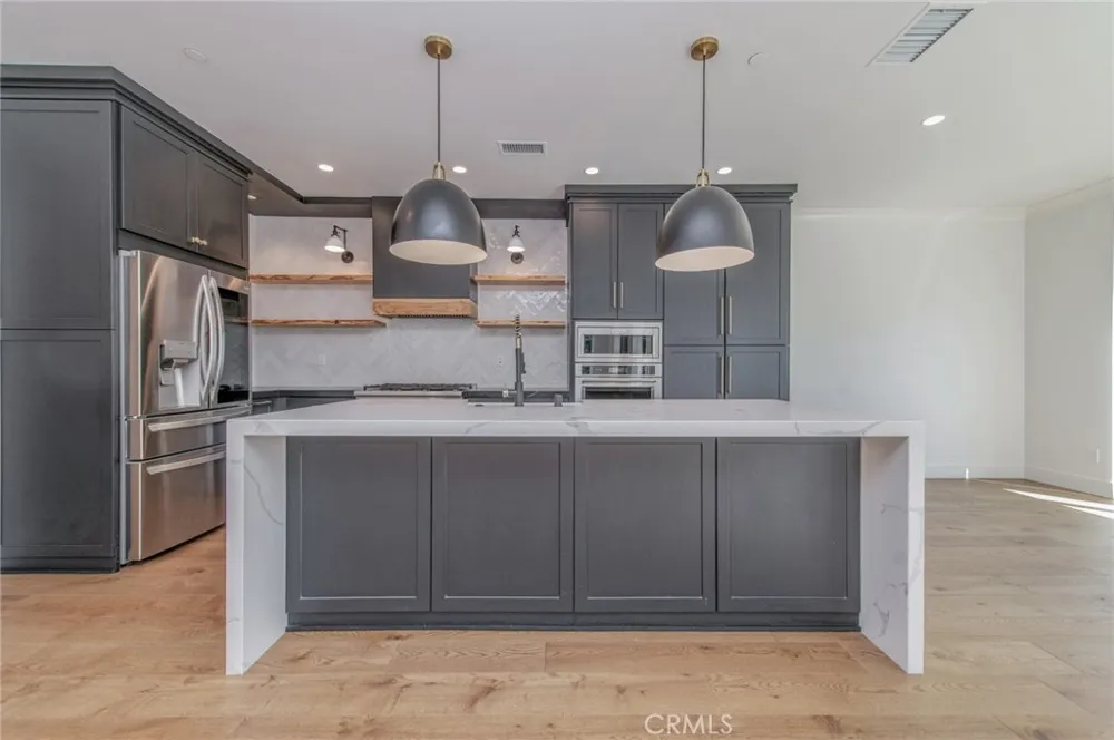 199 Oceano Irvine, CA 92602