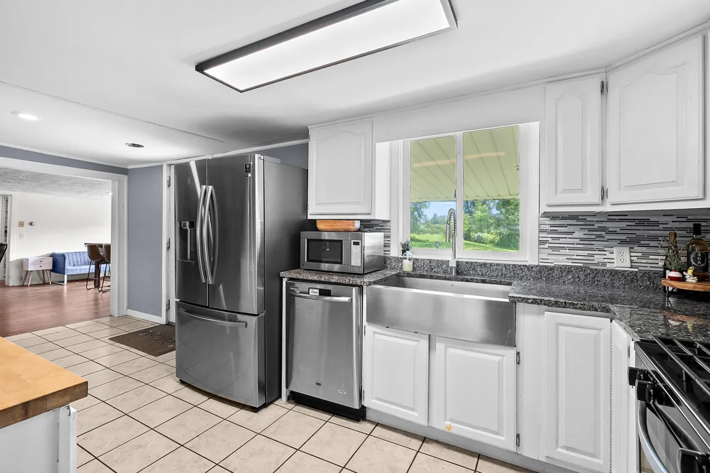 48930 68th Street Hartford, MI 49057