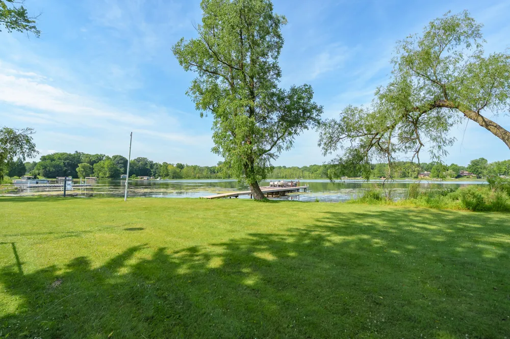 48930 68th Street Hartford, MI 49057