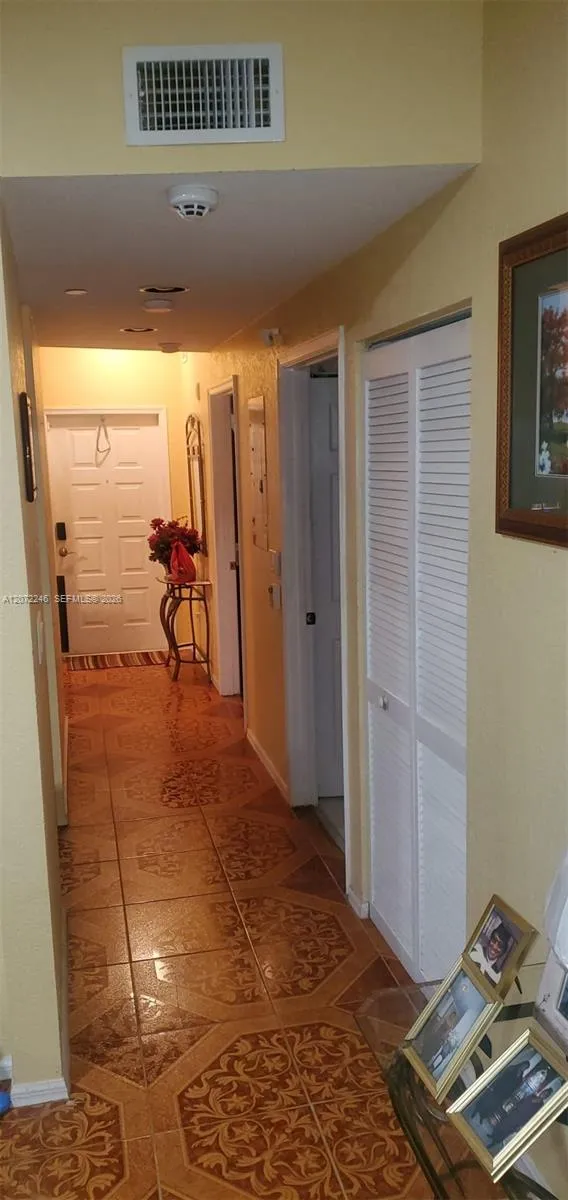 7775 Yardley Dr #211 Tamarac, FL 33321