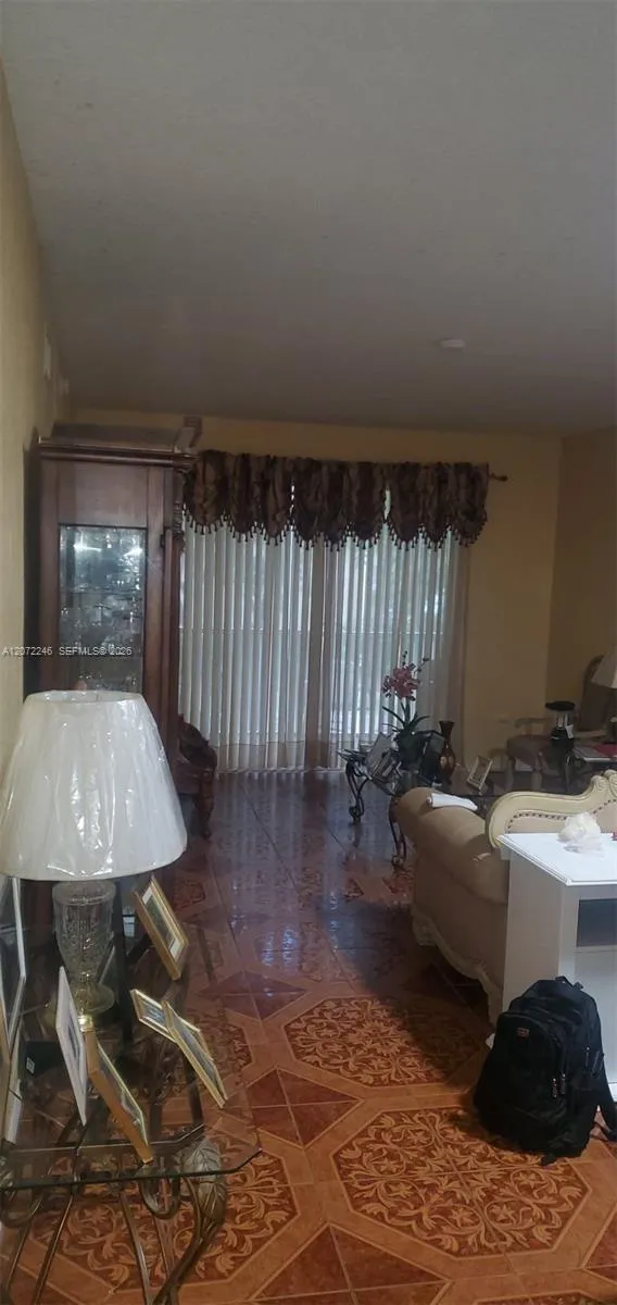 7775 Yardley Dr #211 Tamarac, FL 33321