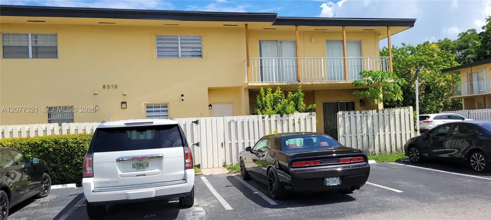 8310 SW 154th Ave #25 Miami, FL 33193