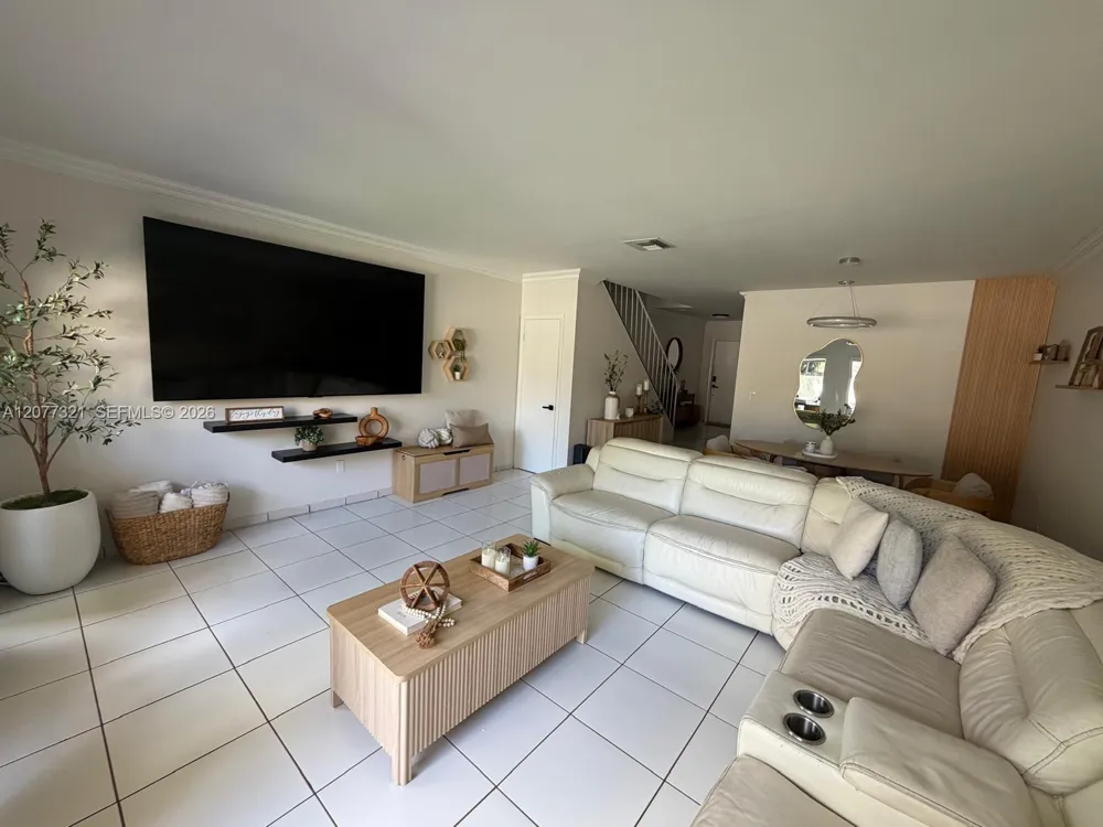 8310 SW 154th Ave #25 Miami, FL 33193