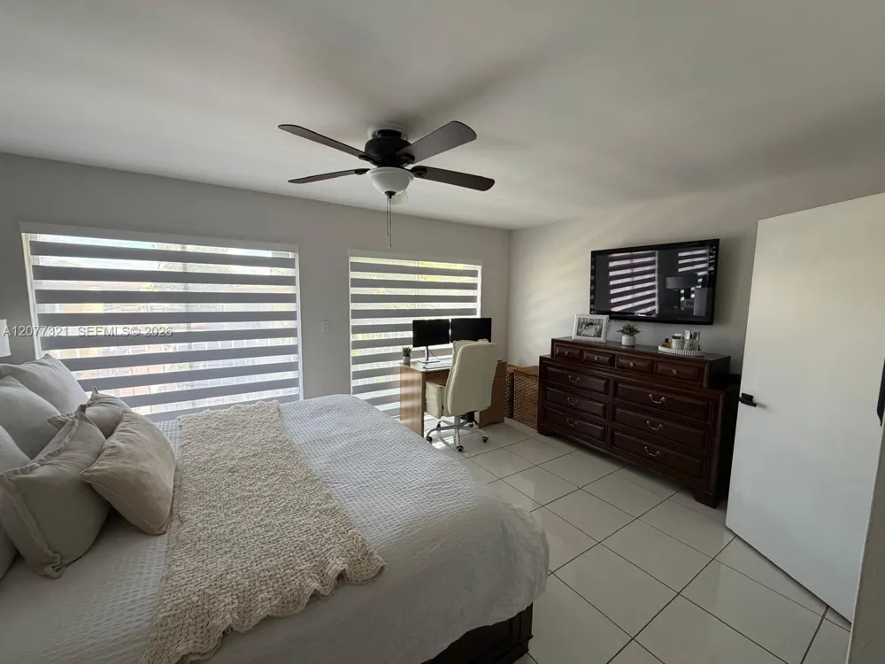 8310 SW 154th Ave #25 Miami, FL 33193