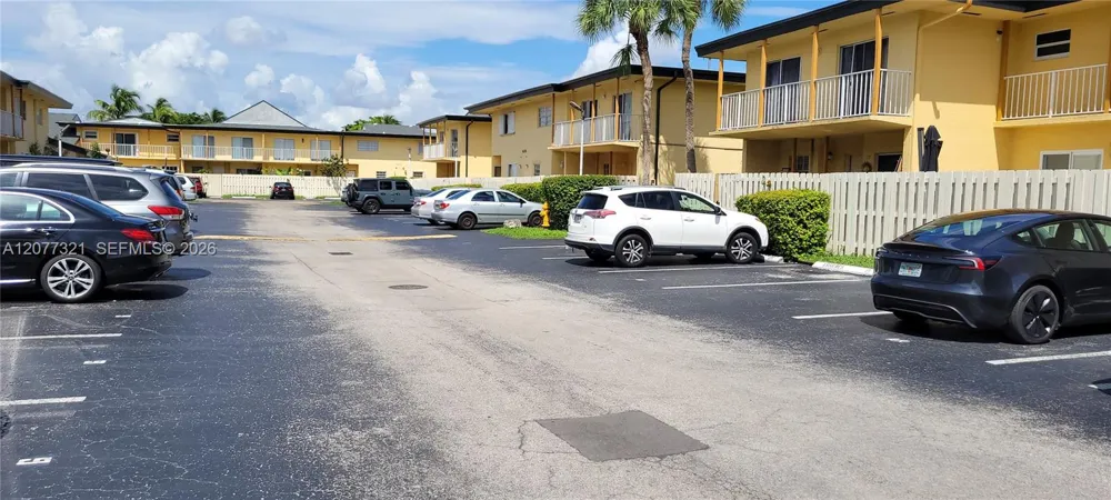 8310 SW 154th Ave #25 Miami, FL 33193