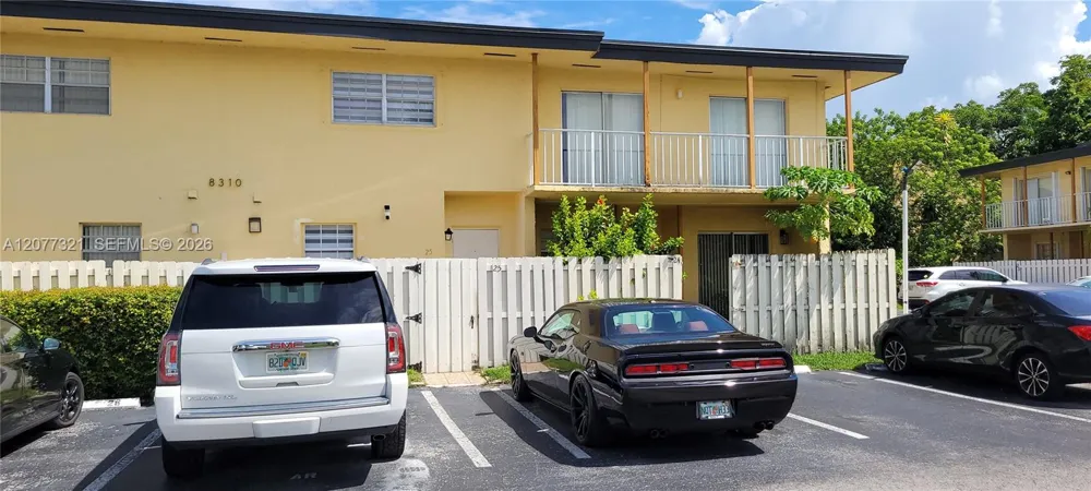 8310 SW 154th Ave #25 Miami, FL 33193