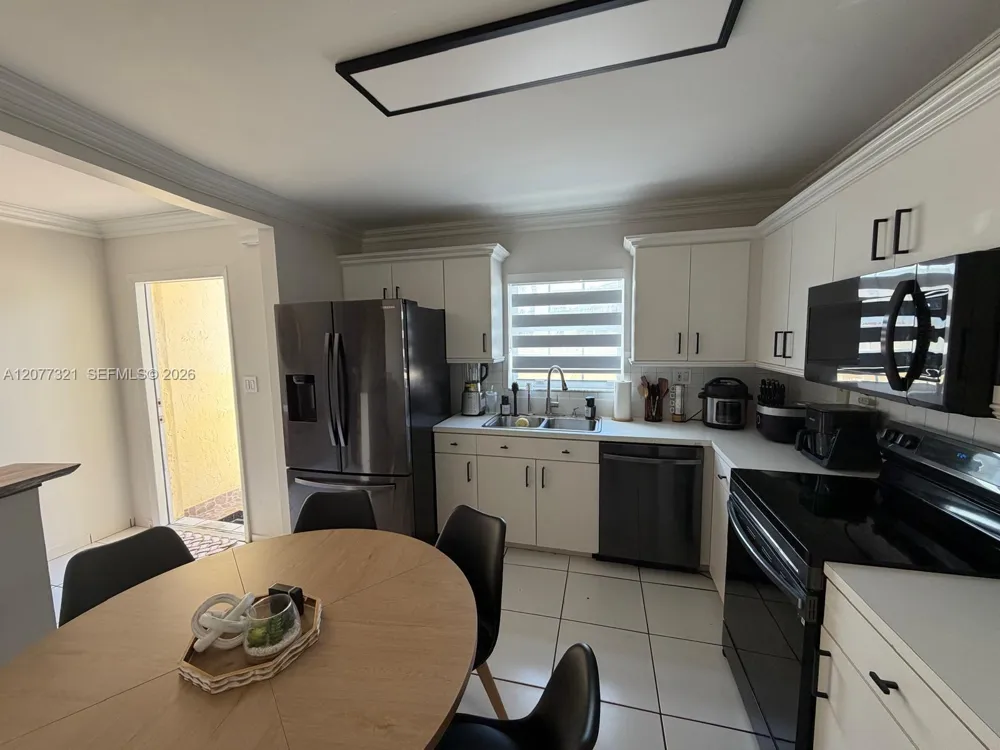 8310 SW 154th Ave #25 Miami, FL 33193