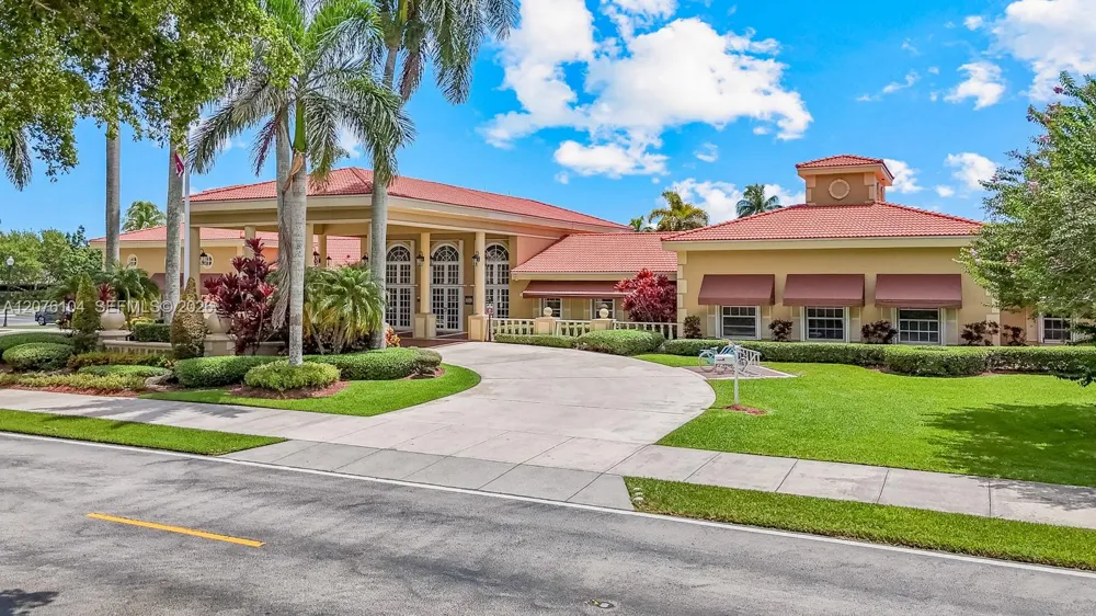 2215 SE 7th Pl Homestead, FL 33033