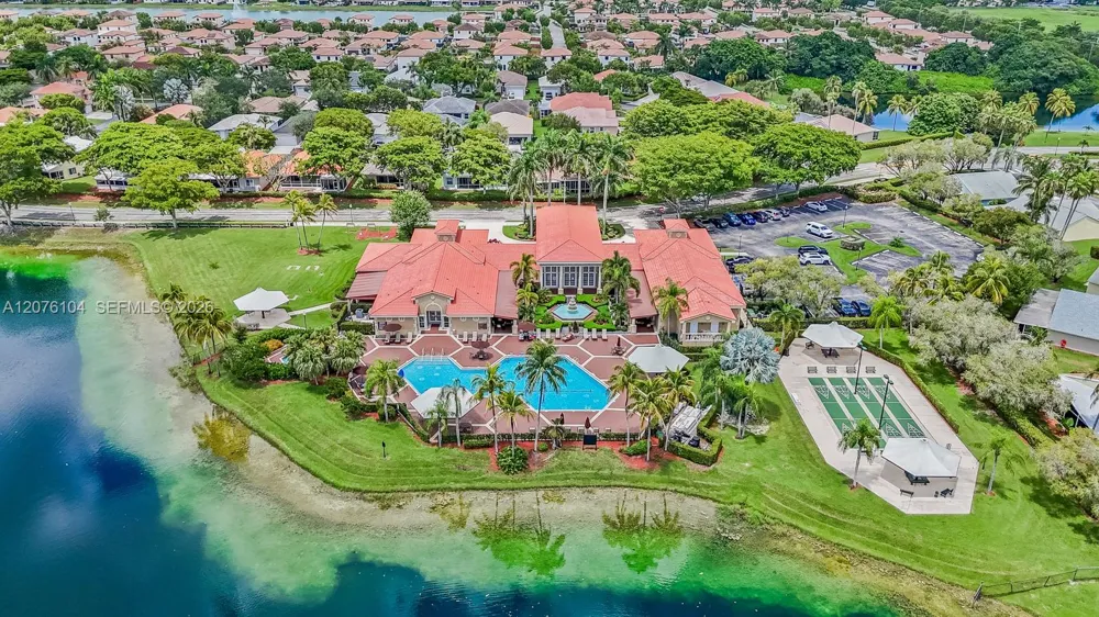 2215 SE 7th Pl Homestead, FL 33033