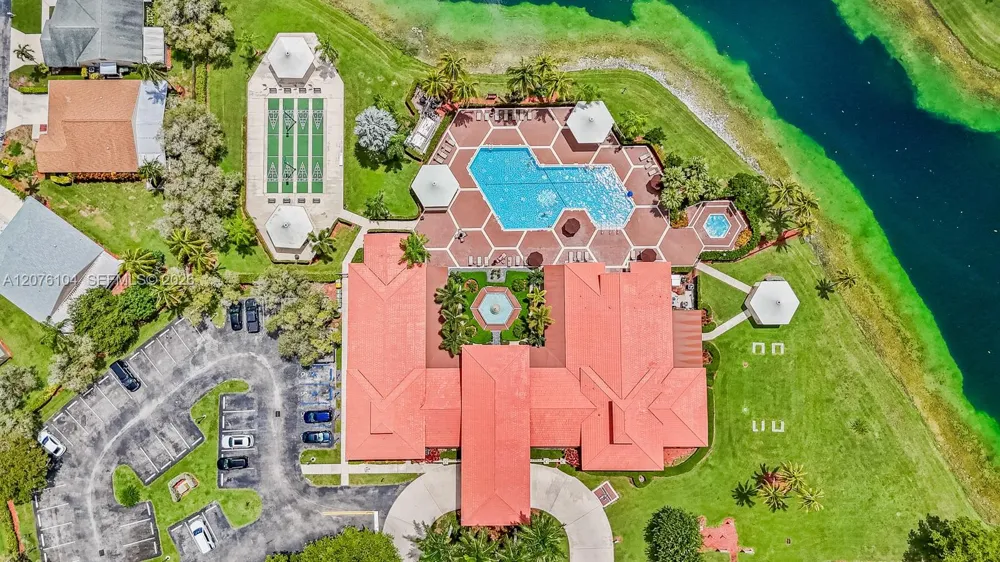 2215 SE 7th Pl Homestead, FL 33033
