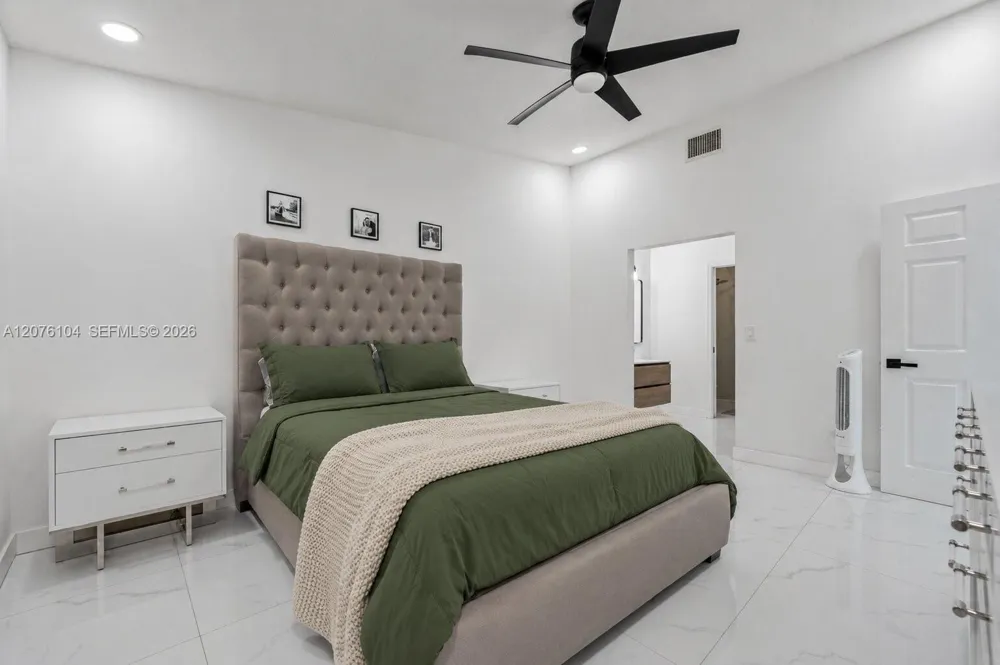 2215 SE 7th Pl Homestead, FL 33033