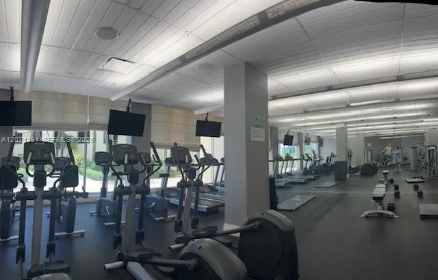 3801 S Ocean Dr #2D Hollywood, FL 33019