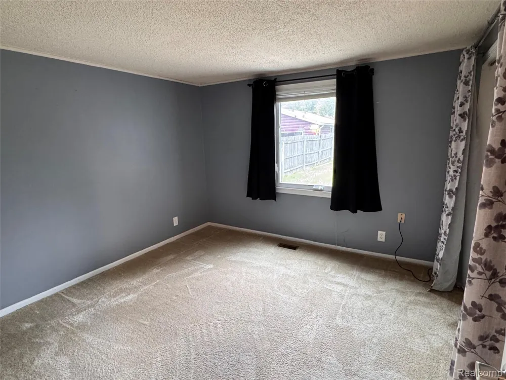 37197 Jefferson Avenue Harrison Charter Township, MI 48045