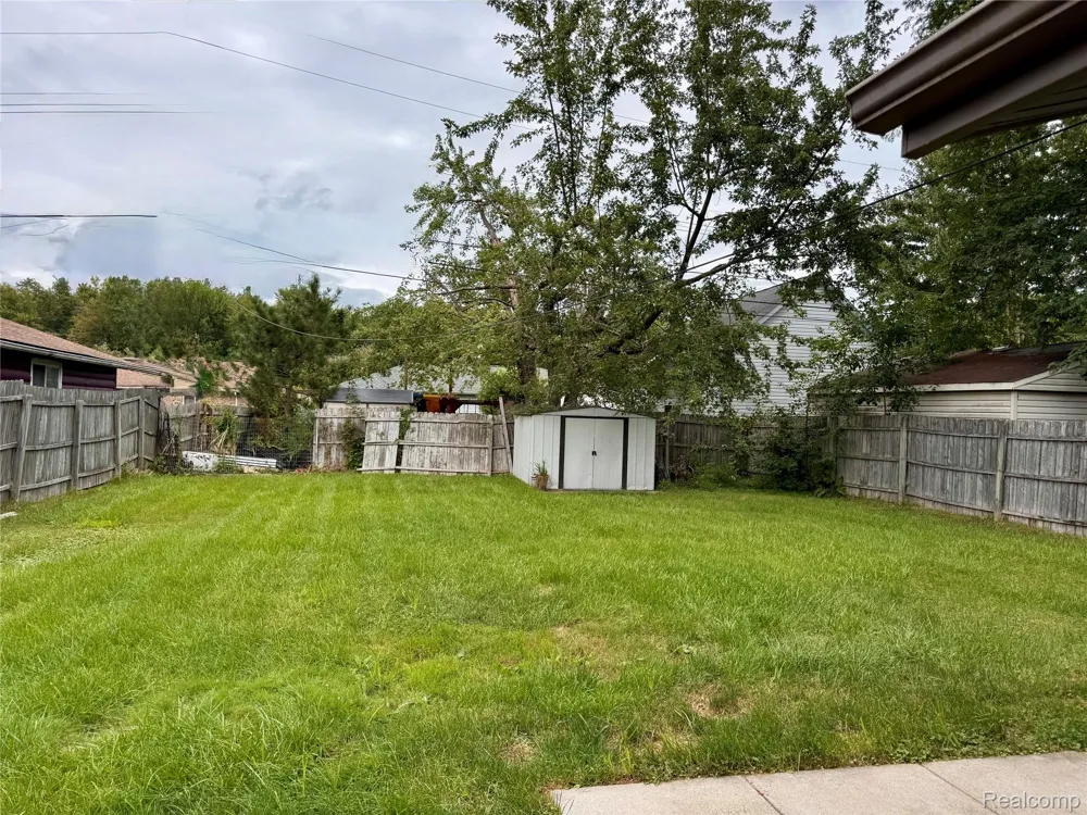 37197 Jefferson Avenue Harrison Charter Township, MI 48045