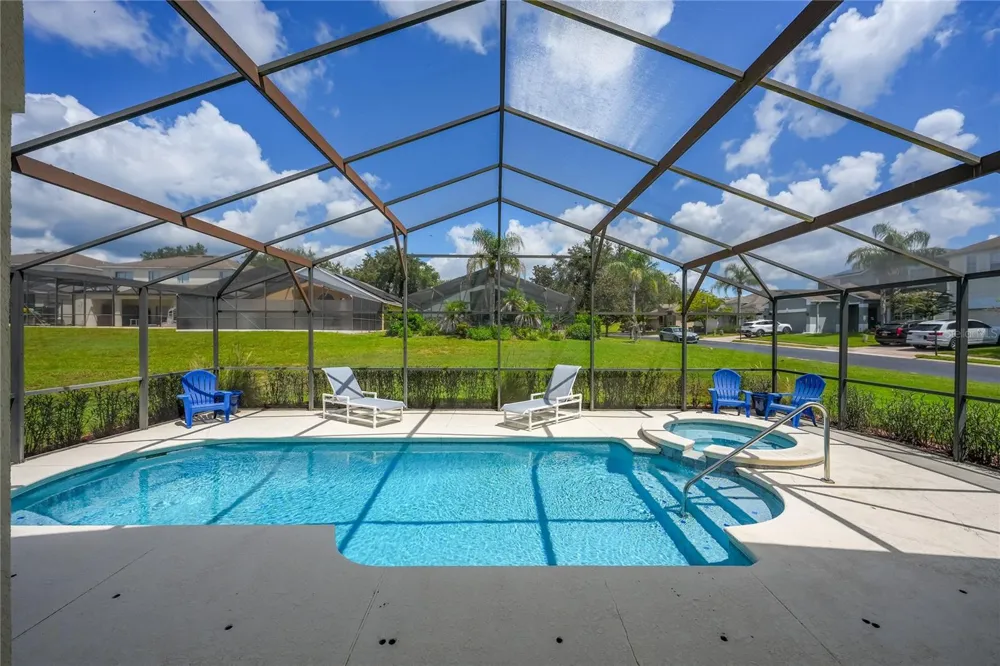 358 LANCASTER DR Davenport, FL 33897