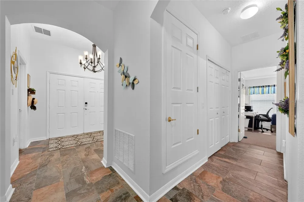 358 LANCASTER DR Davenport, FL 33897