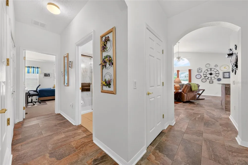 358 LANCASTER DR Davenport, FL 33897