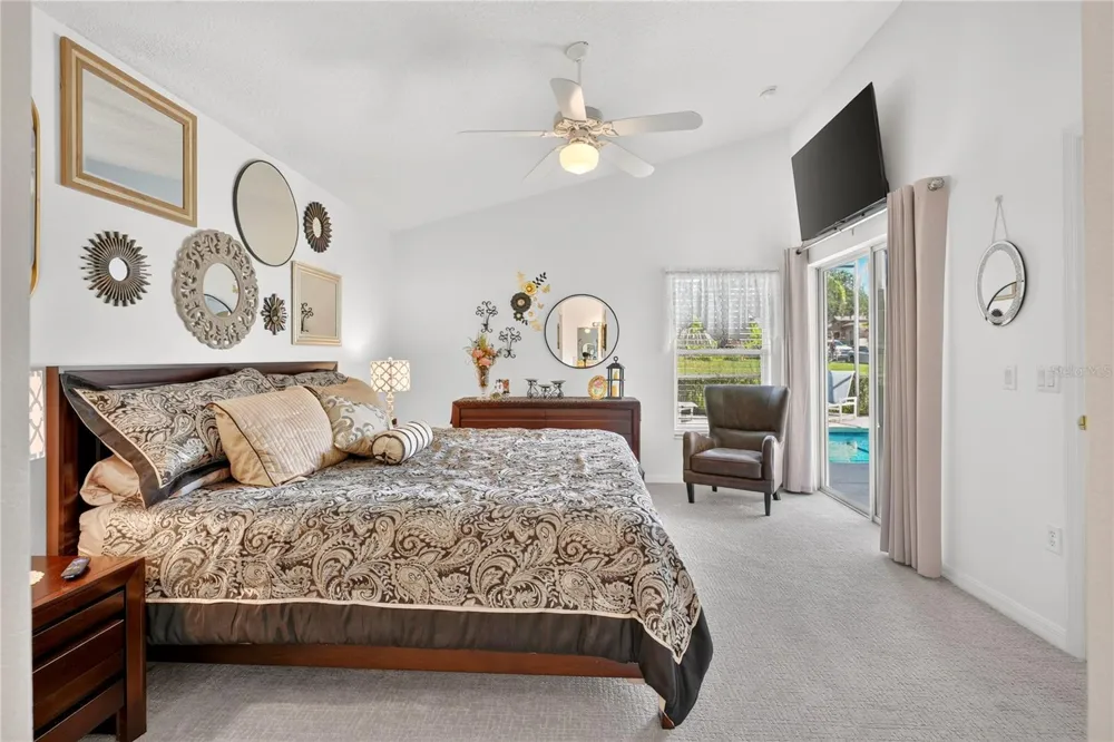358 LANCASTER DR Davenport, FL 33897