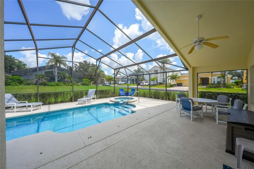 358 LANCASTER DR Davenport, FL 33897