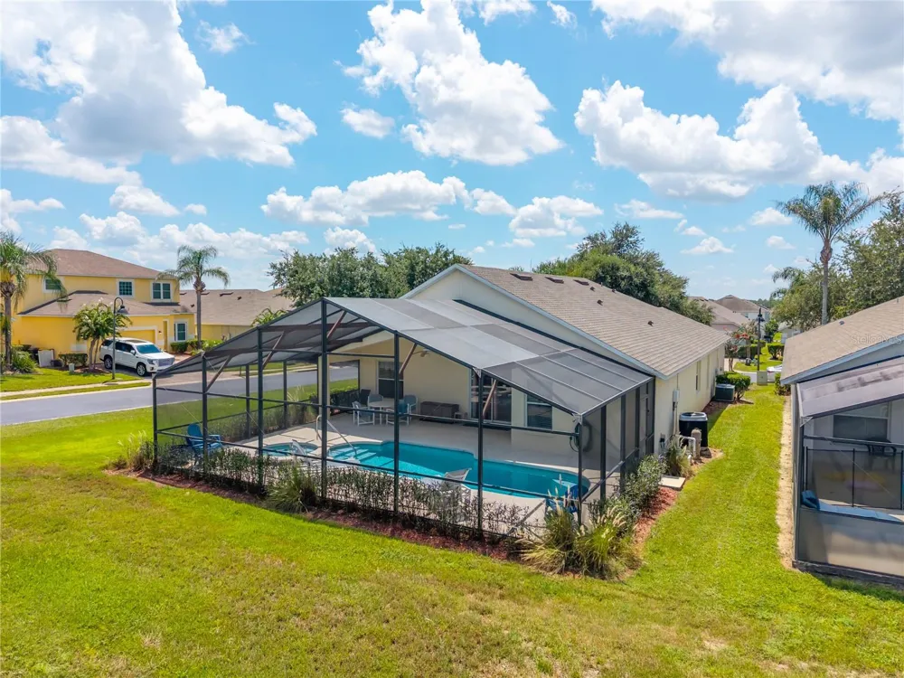 358 LANCASTER DR Davenport, FL 33897