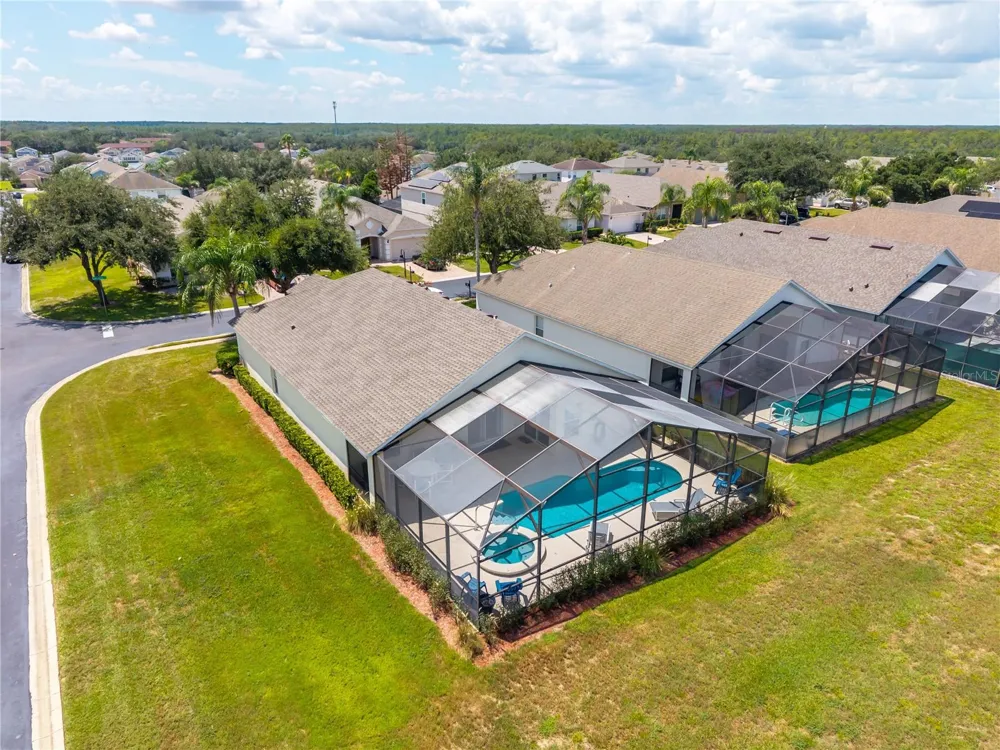 358 LANCASTER DR Davenport, FL 33897