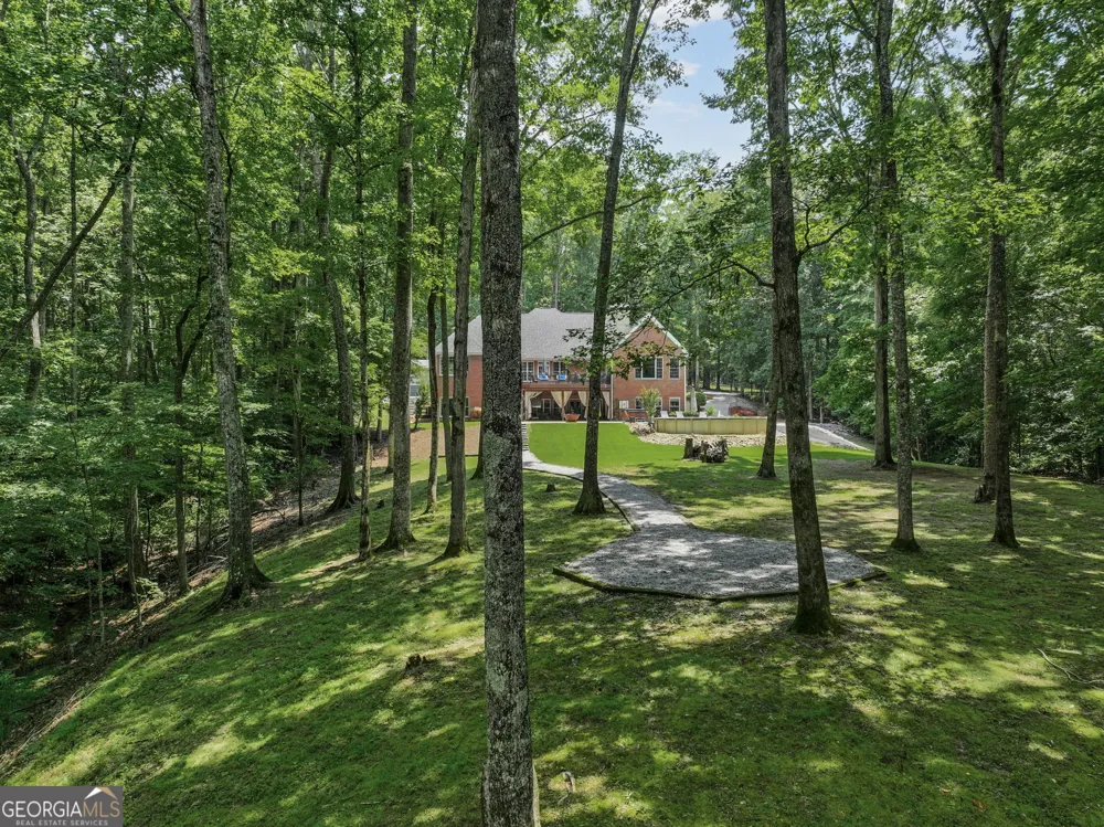 75 Waters Edge LN Newnan, GA 30263