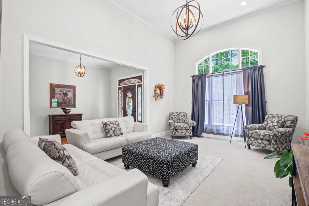 75 Waters Edge LN Newnan, GA 30263