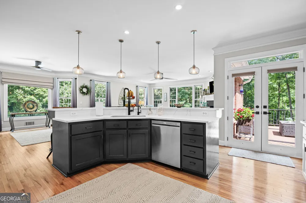 75 Waters Edge LN Newnan, GA 30263
