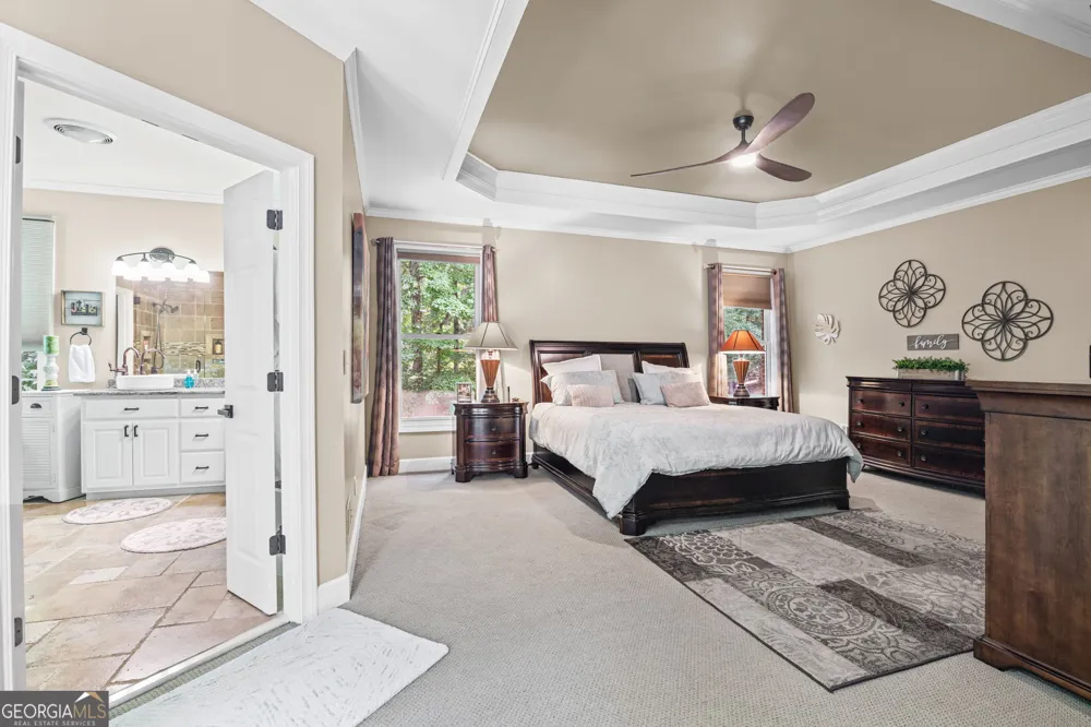 75 Waters Edge LN Newnan, GA 30263