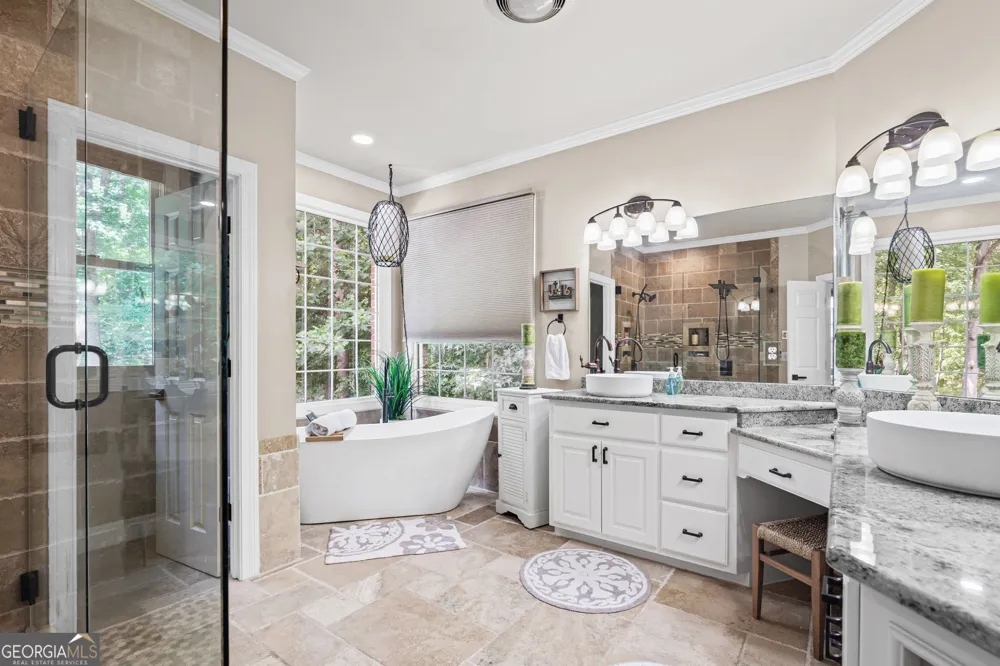 75 Waters Edge LN Newnan, GA 30263