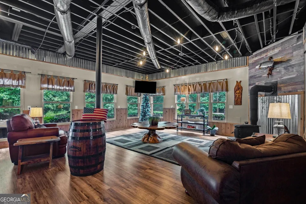 75 Waters Edge LN Newnan, GA 30263