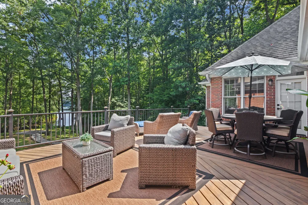 75 Waters Edge LN Newnan, GA 30263