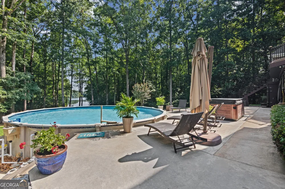 75 Waters Edge LN Newnan, GA 30263