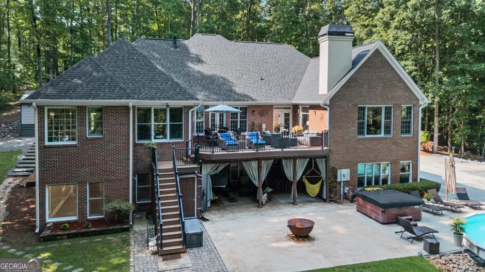 75 Waters Edge LN Newnan, GA 30263
