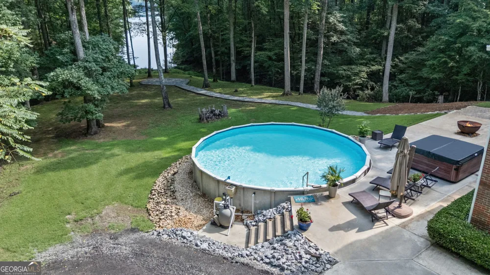 75 Waters Edge LN Newnan, GA 30263