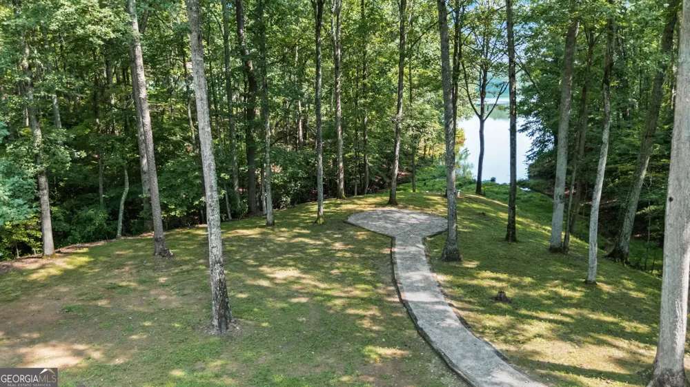 75 Waters Edge LN Newnan, GA 30263