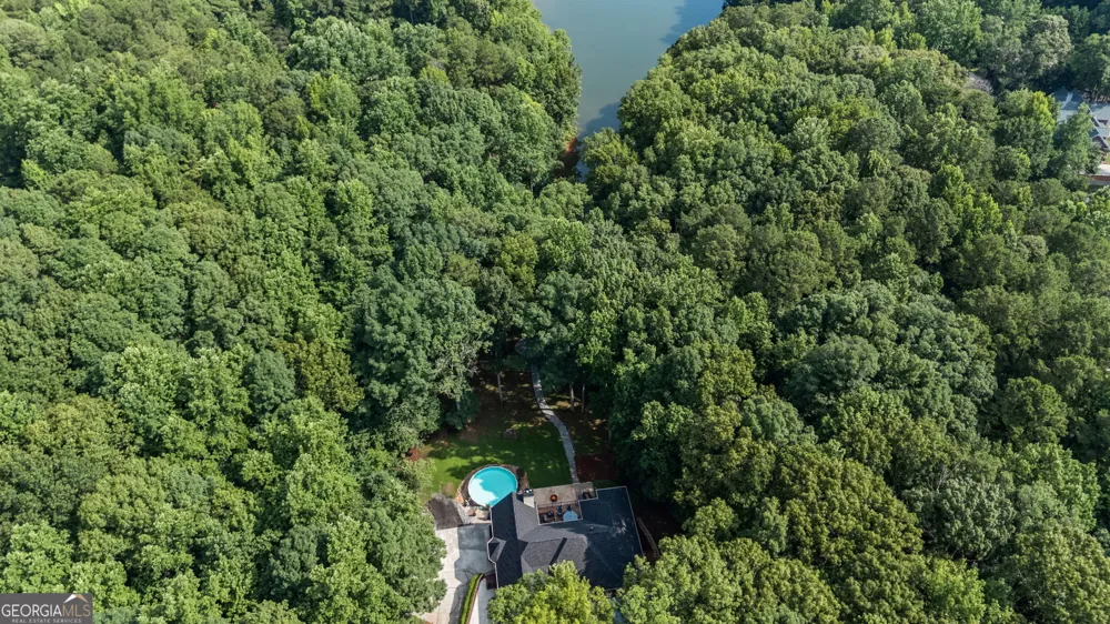 75 Waters Edge LN Newnan, GA 30263