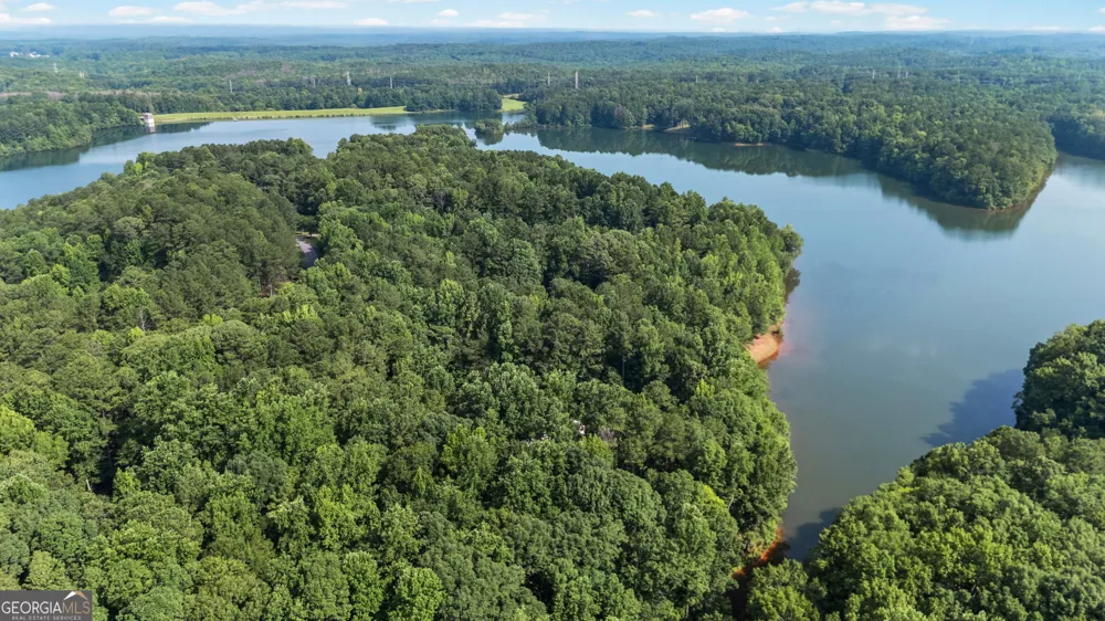 75 Waters Edge LN Newnan, GA 30263
