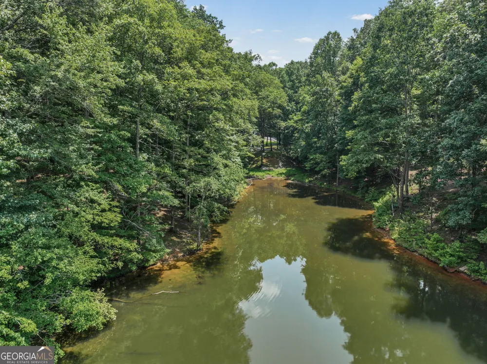 75 Waters Edge LN Newnan, GA 30263
