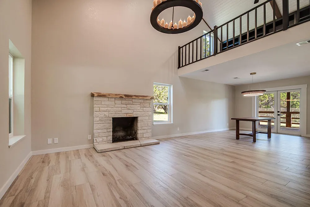 146 Hillside Drive Fredericksburg, TX 78624