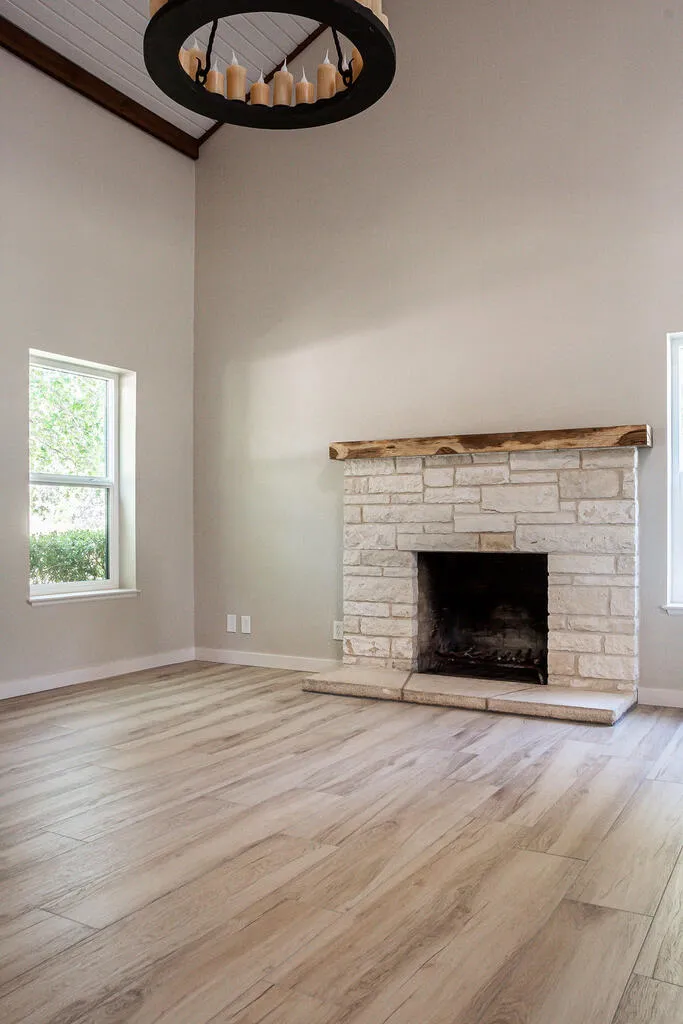 146 Hillside Drive Fredericksburg, TX 78624