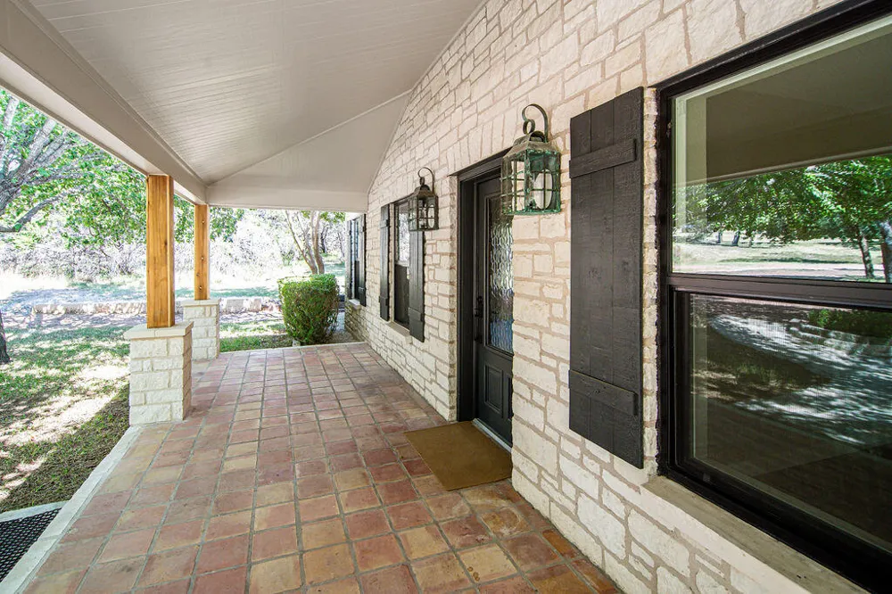 146 Hillside Drive Fredericksburg, TX 78624