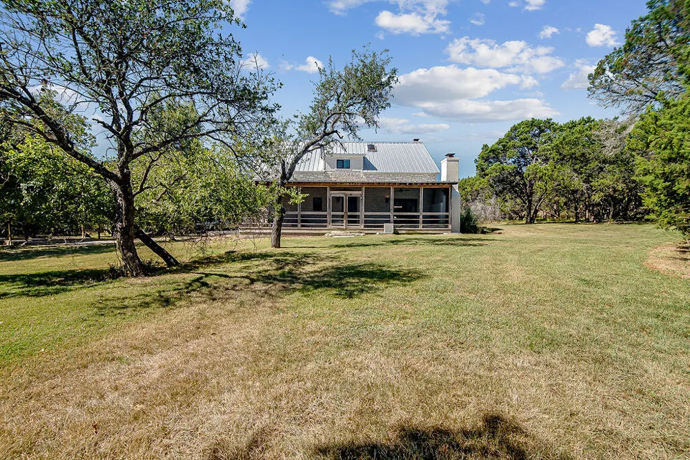 146 Hillside Drive Fredericksburg, TX 78624